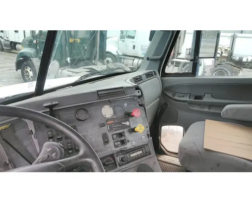 FREIGHTLINER COLUMBIA 120 WHOLE TRUCK FOR RESALE