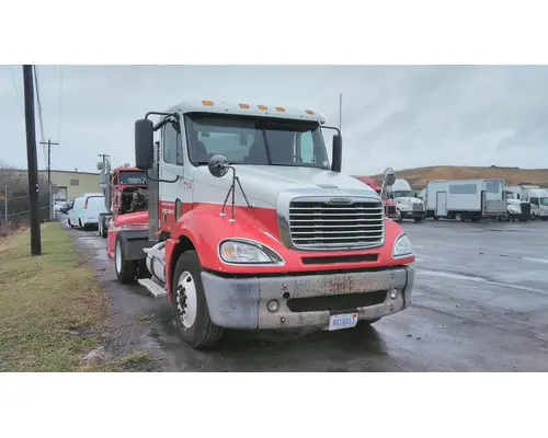 FREIGHTLINER COLUMBIA 120 WHOLE TRUCK FOR RESALE