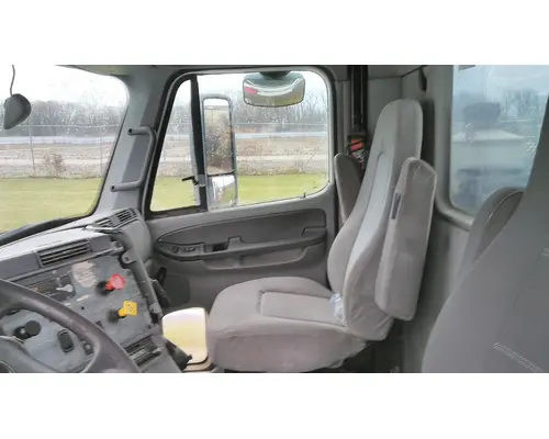 FREIGHTLINER COLUMBIA 120 WHOLE TRUCK FOR RESALE