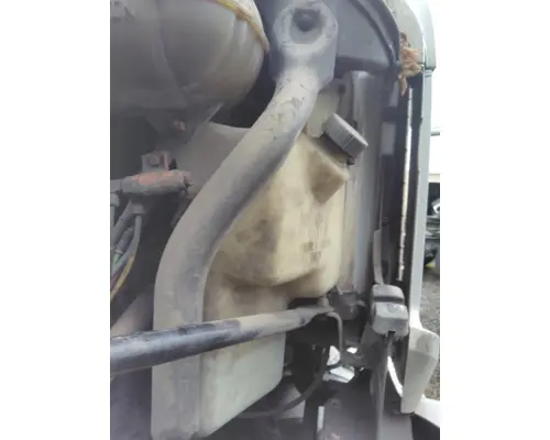 FREIGHTLINER COLUMBIA 120 WINDSHIELD WASHER RESERVOIR