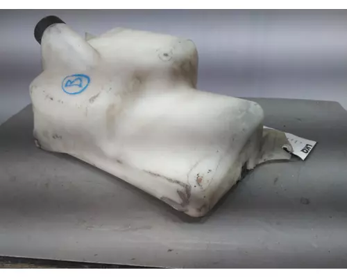 FREIGHTLINER COLUMBIA 120 WINDSHIELD WASHER RESERVOIR