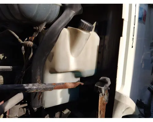 FREIGHTLINER COLUMBIA 120 WINDSHIELD WASHER RESERVOIR