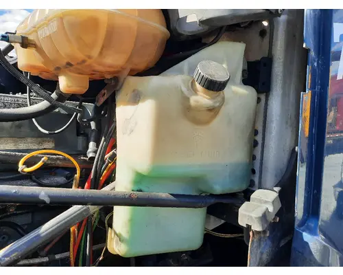 FREIGHTLINER COLUMBIA 120 WINDSHIELD WASHER RESERVOIR