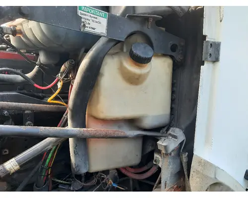 FREIGHTLINER COLUMBIA 120 WINDSHIELD WASHER RESERVOIR