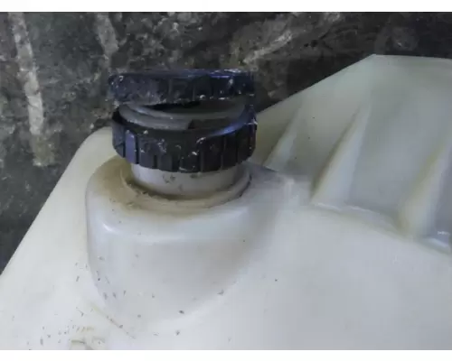 FREIGHTLINER COLUMBIA 120 WINDSHIELD WASHER RESERVOIR