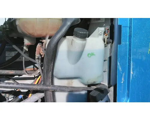 FREIGHTLINER COLUMBIA 120 WINDSHIELD WASHER RESERVOIR