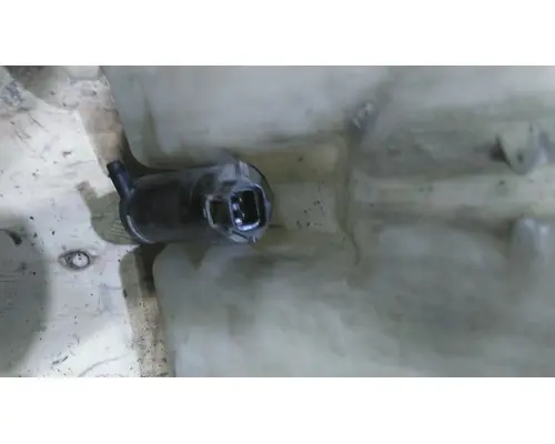 FREIGHTLINER COLUMBIA 120 WINDSHIELD WASHER RESERVOIR