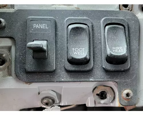 FREIGHTLINER COLUMBIA/CENTURY Dash  Console Switch