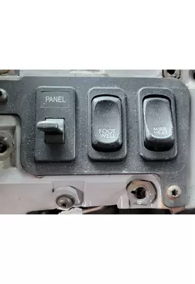 FREIGHTLINER COLUMBIA/CENTURY Dash / Console Switch