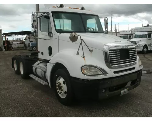 FREIGHTLINER COLUMBIA CL-120 Complete Vehicle