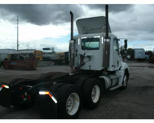 FREIGHTLINER COLUMBIA CL-120 Complete Vehicle