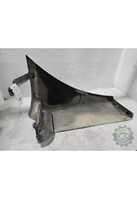 FREIGHTLINER COLUMBIA 8251 front mudguard