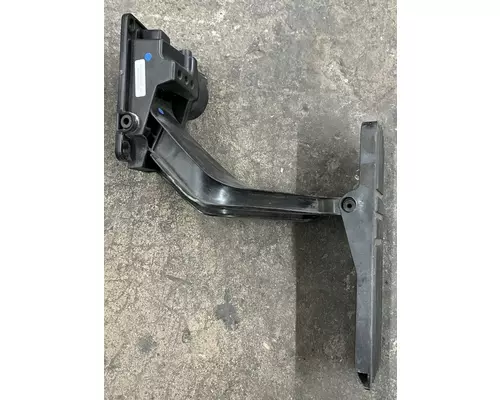 FREIGHTLINER COLUMBIA Accelerator Parts