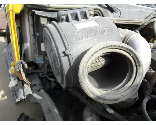 FREIGHTLINER COLUMBIA Air Cleaner