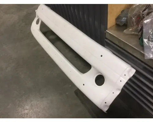 FREIGHTLINER COLUMBIA BUMPER CENTER