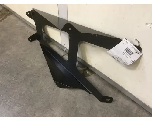 FREIGHTLINER COLUMBIA BUMPER MOUNTS