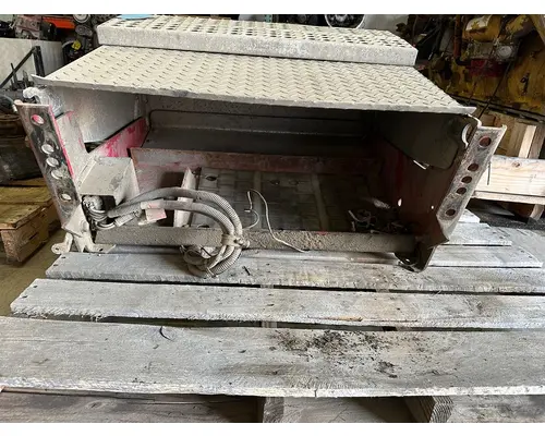 FREIGHTLINER COLUMBIA Battery Box