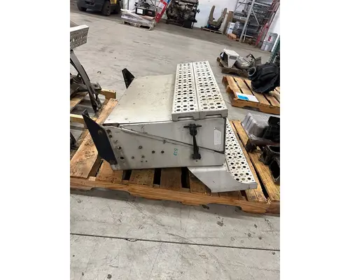 FREIGHTLINER COLUMBIA Battery Box