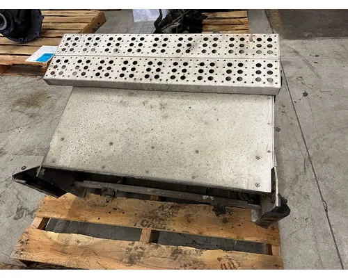 FREIGHTLINER COLUMBIA Battery Box