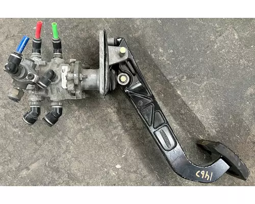 FREIGHTLINER COLUMBIA Brake Parts, Misc. Rear