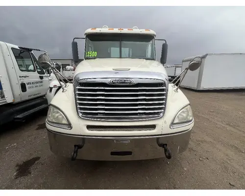 FREIGHTLINER COLUMBIA Bumper Assembly, Front