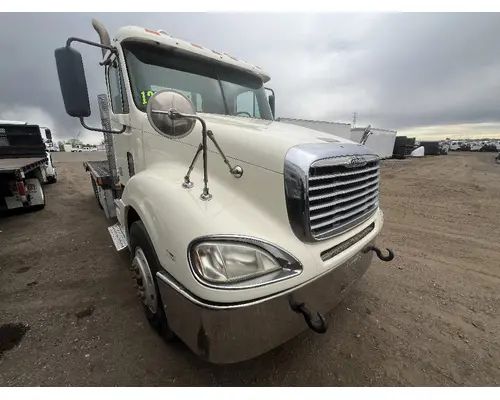 FREIGHTLINER COLUMBIA Bumper Assembly, Front