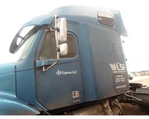 FREIGHTLINER COLUMBIA Cab Clip