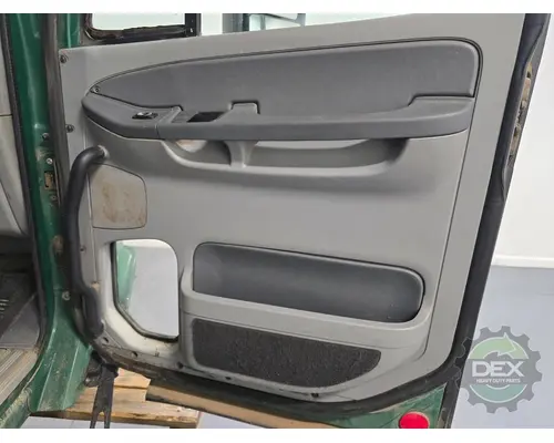 FREIGHTLINER COLUMBIA Cab