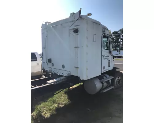 FREIGHTLINER COLUMBIA Cab