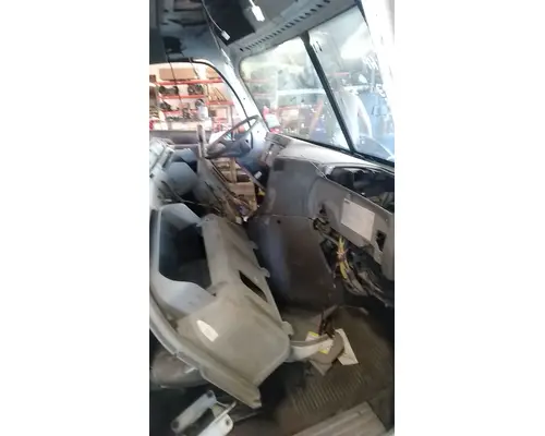 FREIGHTLINER COLUMBIA Cab