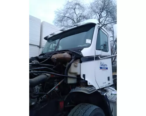 FREIGHTLINER COLUMBIA Cab