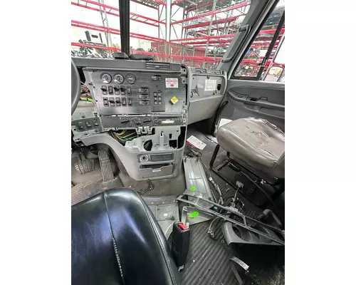 FREIGHTLINER COLUMBIA Cab