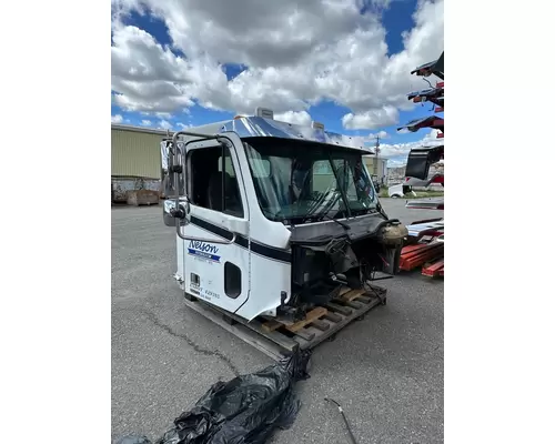 FREIGHTLINER COLUMBIA Cab