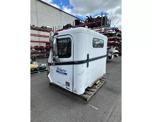 FREIGHTLINER COLUMBIA Cab