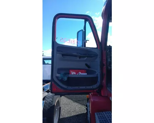 FREIGHTLINER COLUMBIA Cab
