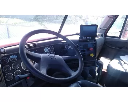 FREIGHTLINER COLUMBIA Cab