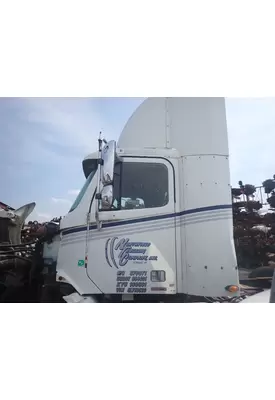 FREIGHTLINER COLUMBIA Cab