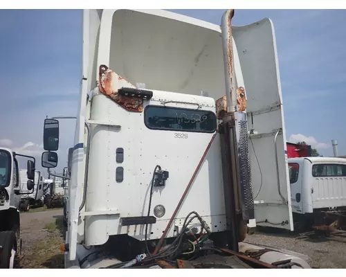 FREIGHTLINER COLUMBIA Cab