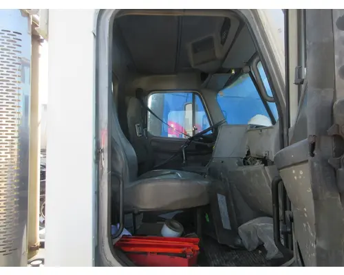 FREIGHTLINER COLUMBIA Cab