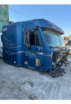 FREIGHTLINER COLUMBIA Cab