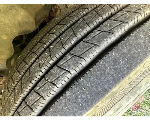 FREIGHTLINER COLUMBIA Complete Vehicle