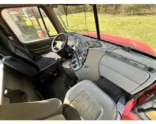 FREIGHTLINER COLUMBIA Complete Vehicle