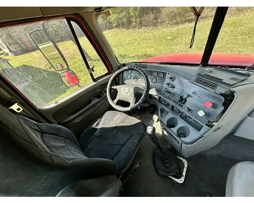 FREIGHTLINER COLUMBIA Complete Vehicle