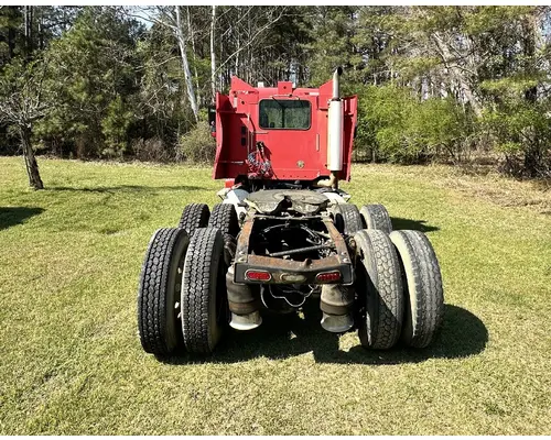 FREIGHTLINER COLUMBIA Complete Vehicle