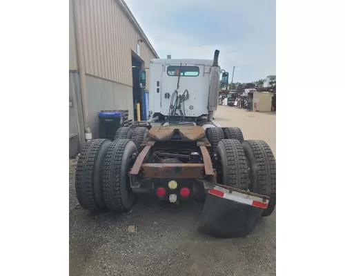 FREIGHTLINER COLUMBIA Complete Vehicle