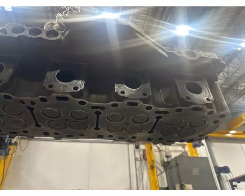 FREIGHTLINER COLUMBIA Cylinder Head