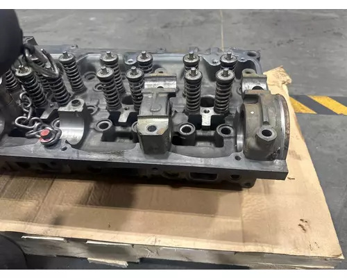 FREIGHTLINER COLUMBIA Cylinder Head