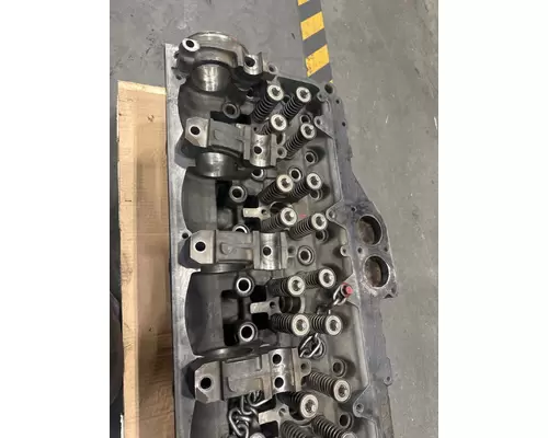 FREIGHTLINER COLUMBIA Cylinder Head