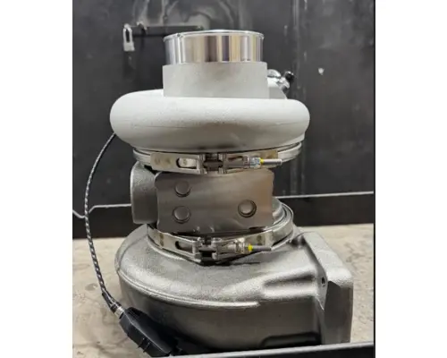 FREIGHTLINER COLUMBIA Cylinder Head