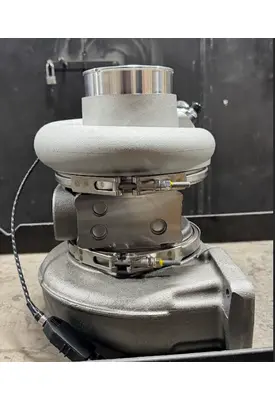 FREIGHTLINER COLUMBIA Cylinder Head
